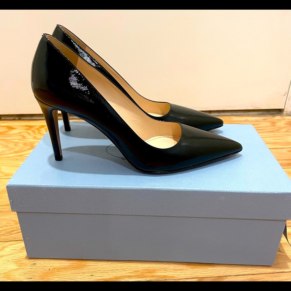 Prada Calzature Donna Safiano Leather Pumps